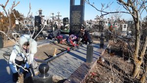 Бойцы поискового отряда "Патриот" Астраханского государственного университета (руководитель Горобец О.В.) привели в порядок Братскую могилу